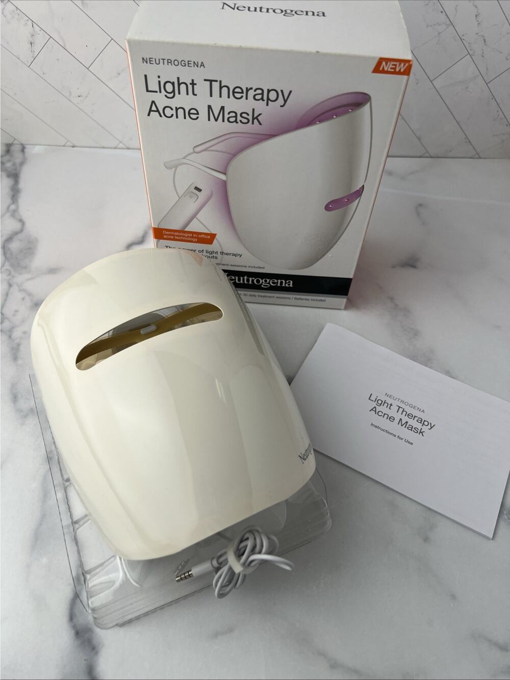 Red Light Therapy Acne Mask Chemical UV Free Treatment & Activator New Open Box